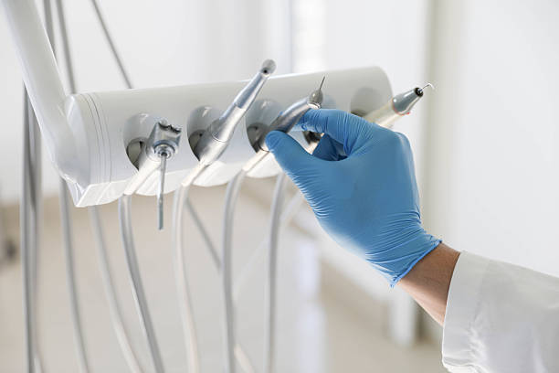 Professional Teeth Whitening technician working in Kansas, KS